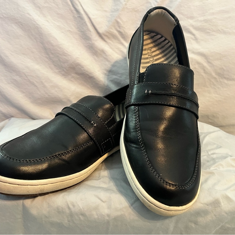 Taos Upward black penny loafer